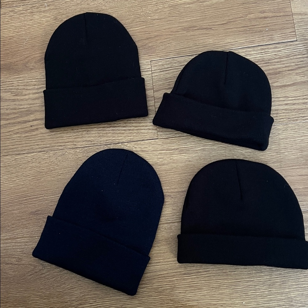 🌶️3 for $20🌶️ - Set of 4 Black and Navy Beanies